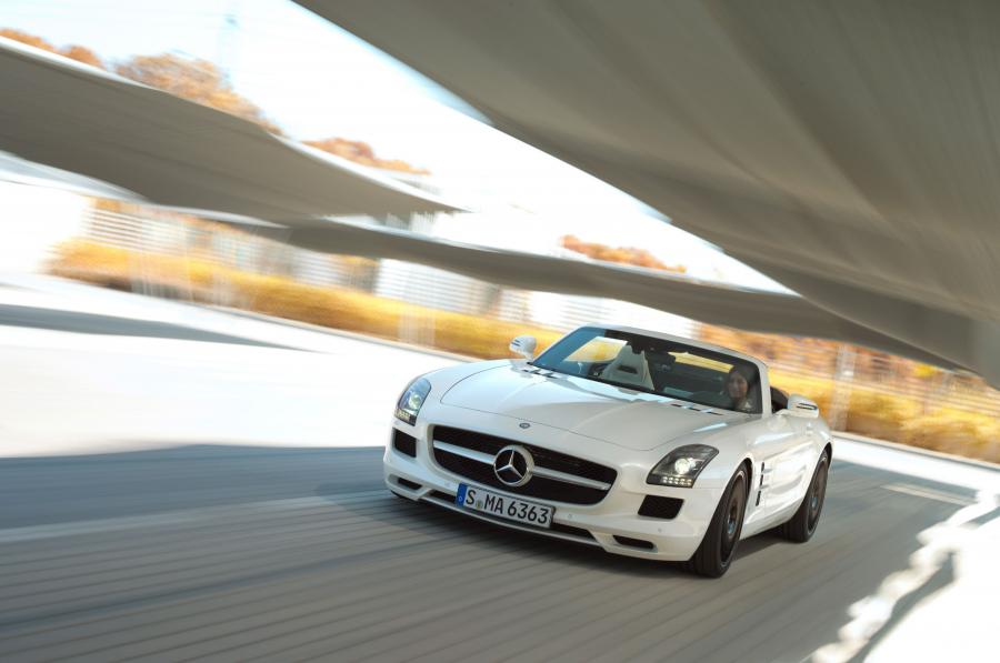  Mercedes-Benz SLS AMG Roadster 2012 года  (фото 49 из 198)